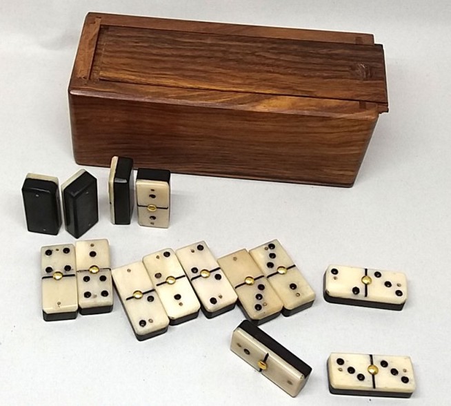 Domino 6 en bois - Un jeu Loisirs Nouveaux - boutique BCD JEUX